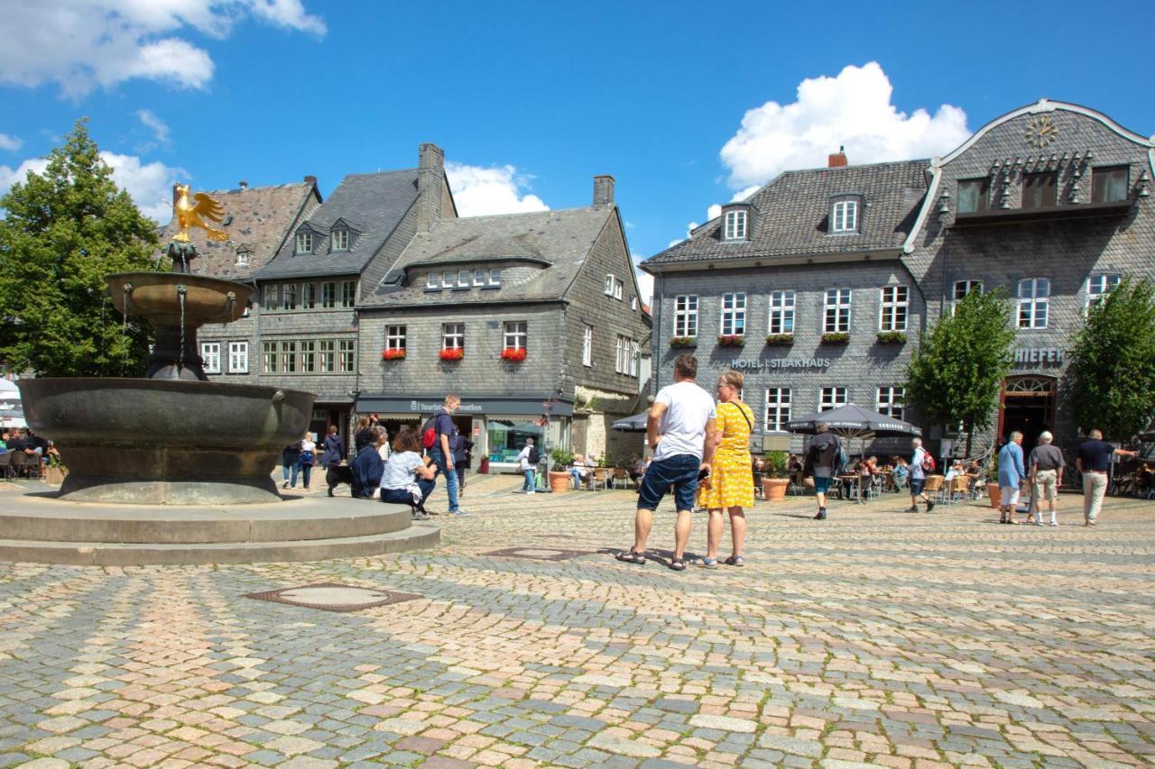 Haus Mittenmank Am Marktplatz Goslar Zewnętrze zdjęcie